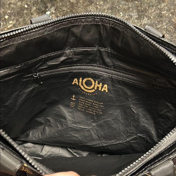 ALOHA Black Tote Bag with Yellow Leaf Design - Picture 9 of 10